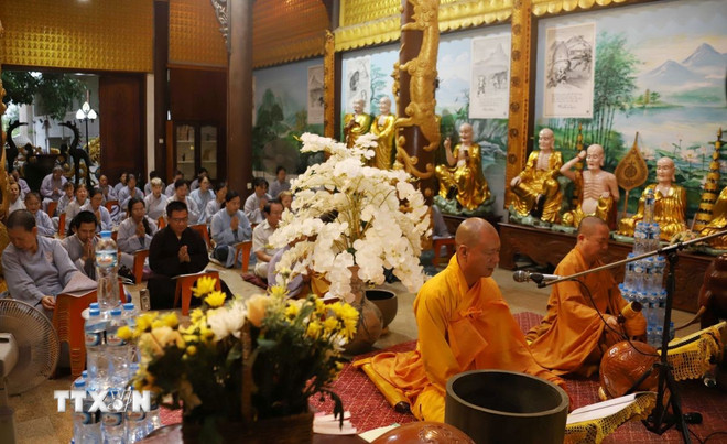 Cộng đồng người Việt tại Lào hướng về sự kiện “sắp xếp lại giang sơn”